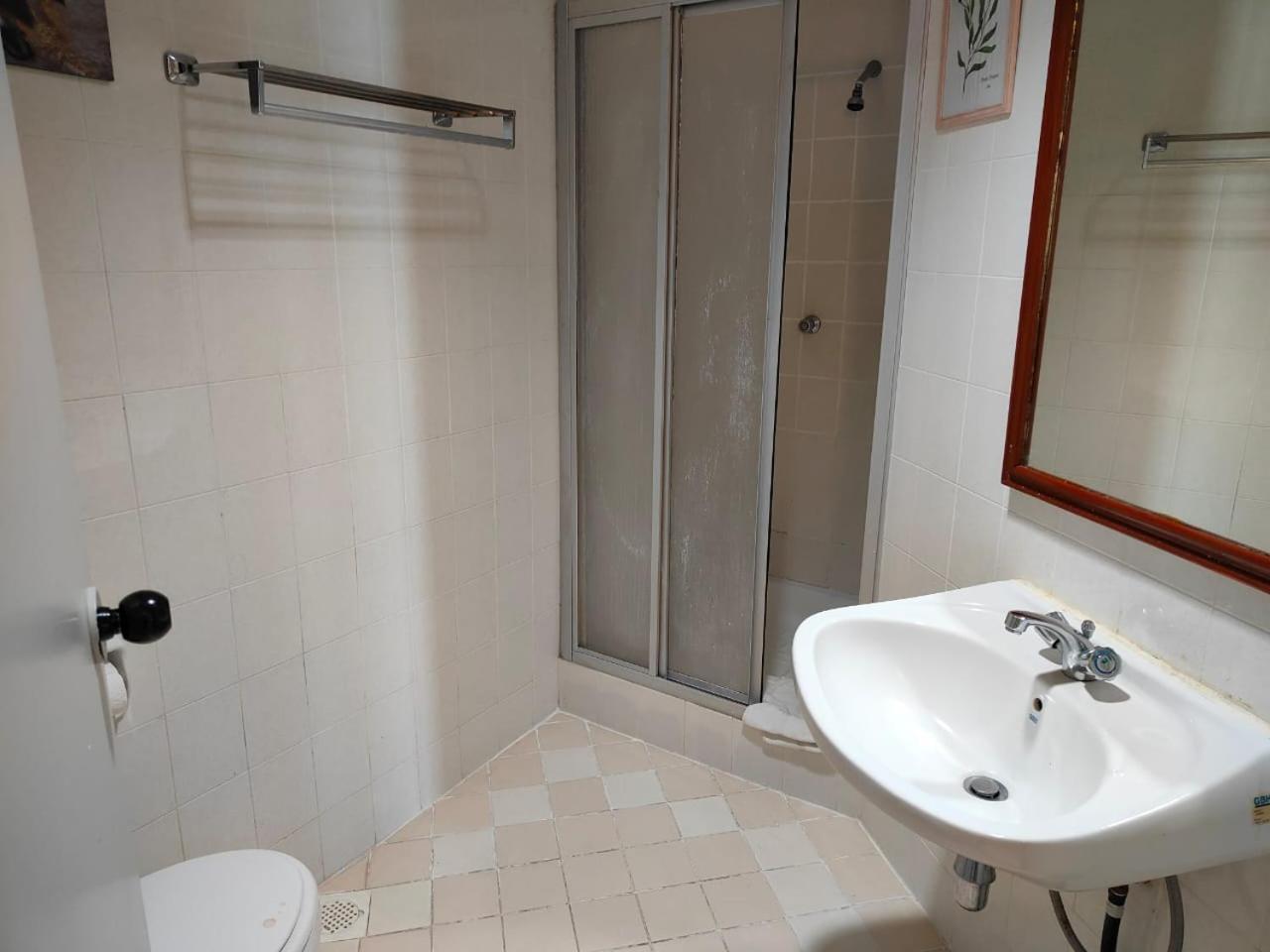Rainbow Paradise Beachfront Penang Tanjung Bungah  Exterior photo